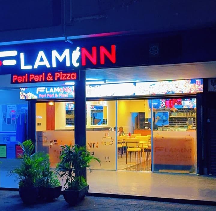 Flaminn peri peri &pizza