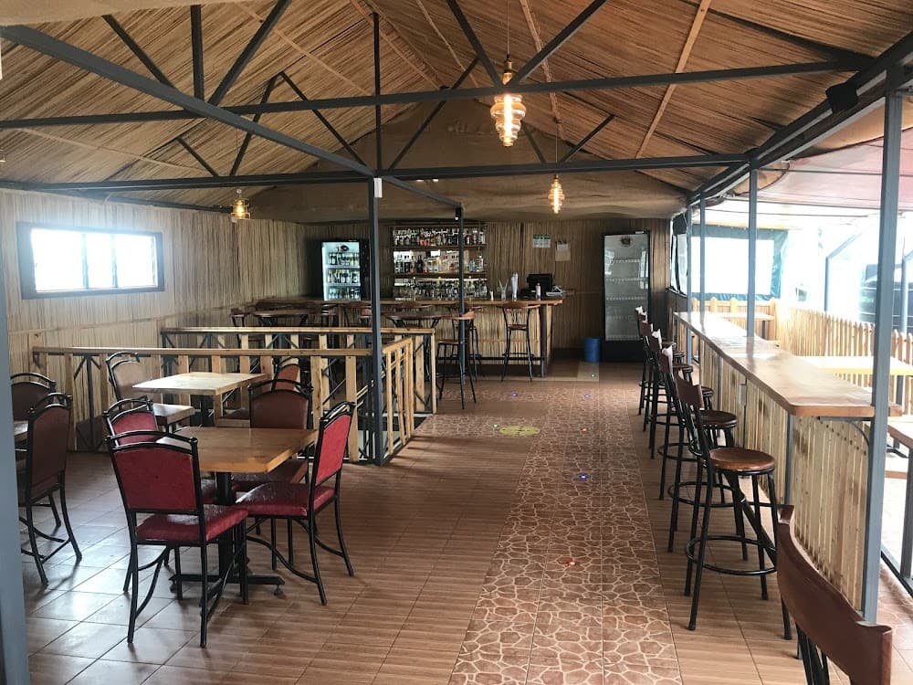 Karen Reeds Cafe & Bar - Karen Road, Opp Shell Kabuagi